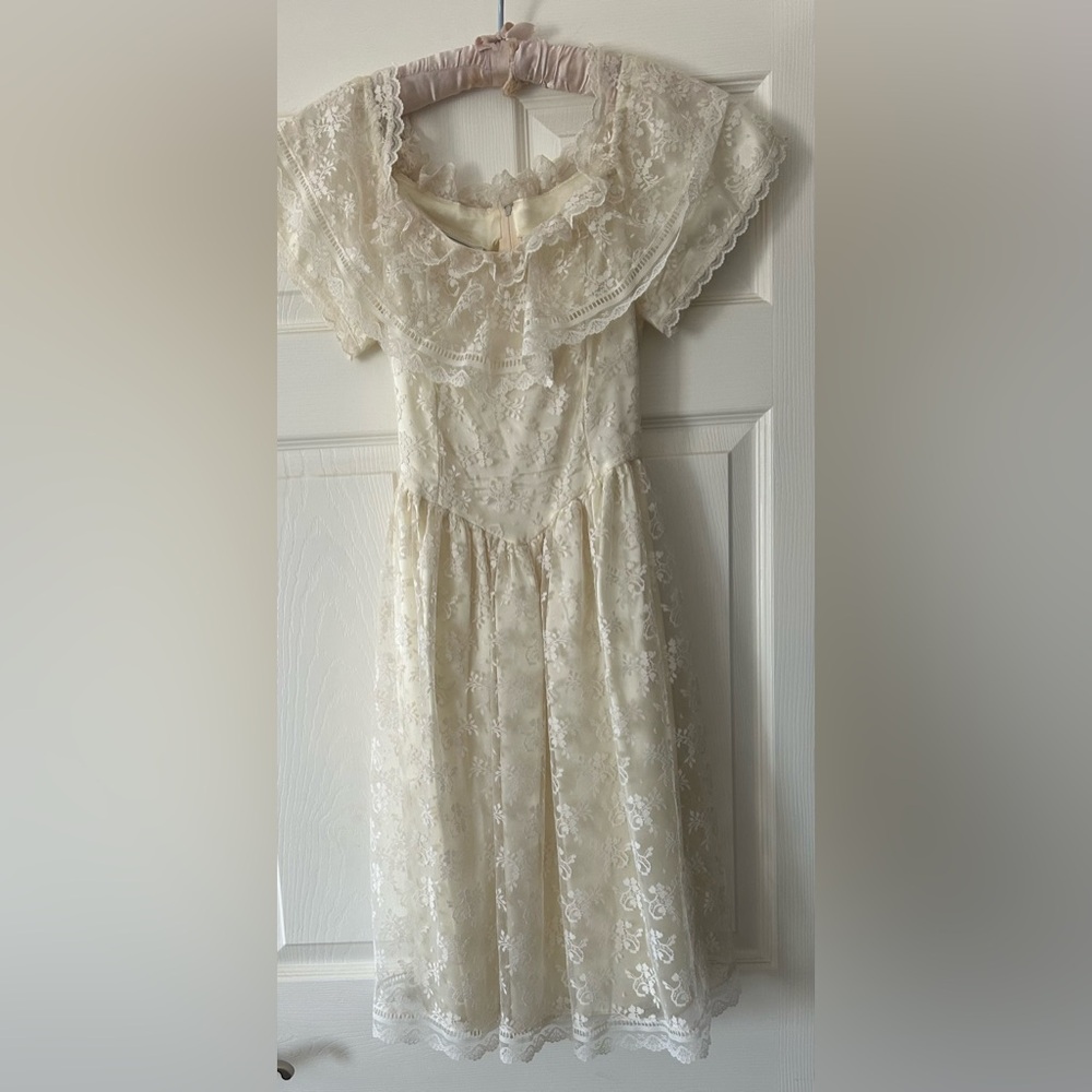 Girls lacy dress